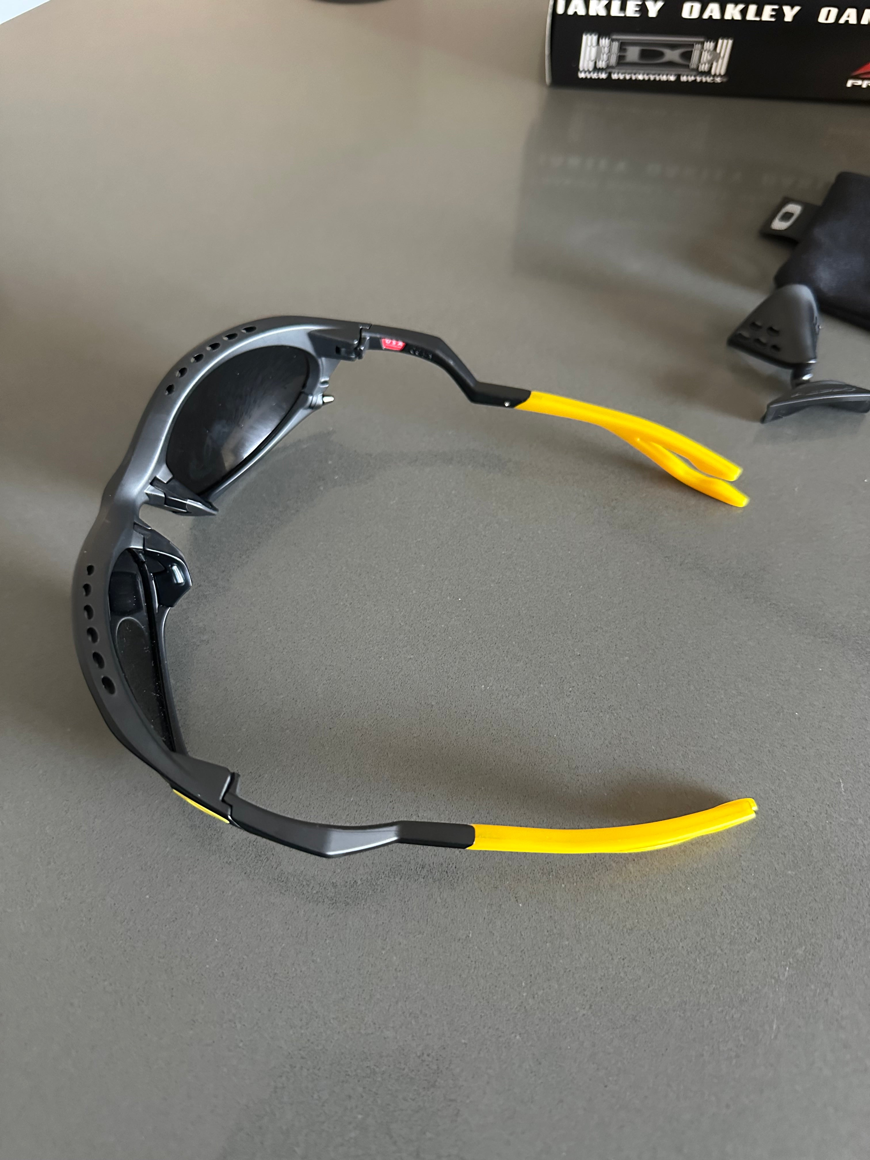 Oakley Plantaris Podpah